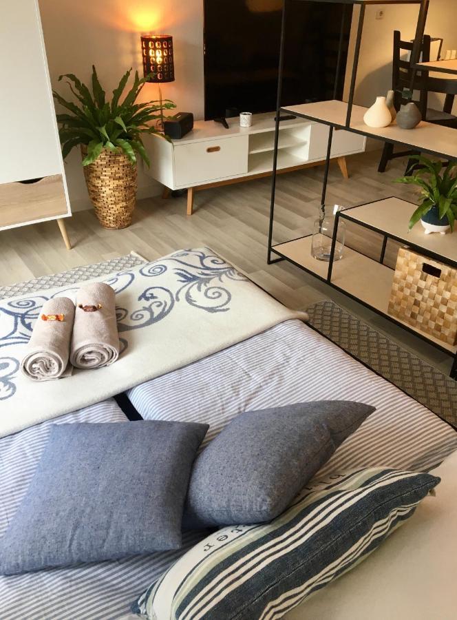 'Das Kleine Feine' - Ruhige, Helle Ferienwohnung Mit Parkplatz Und Balkon Pforzheim Exterior foto